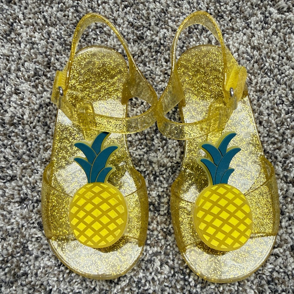 Like New Old Navy T-Strap Glitter Pineapple Jelly Sandals - Toddler Size 9